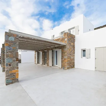Naousa Villa *