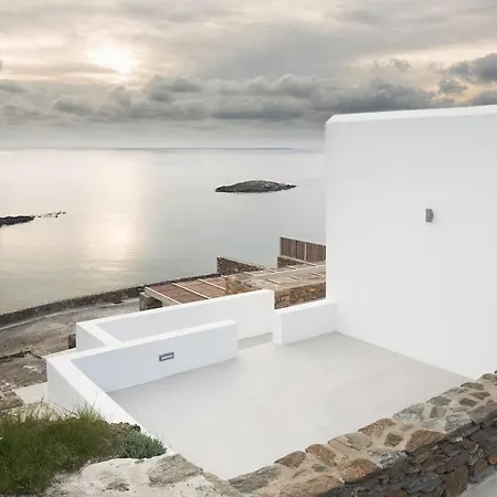 Villa Naousa *
