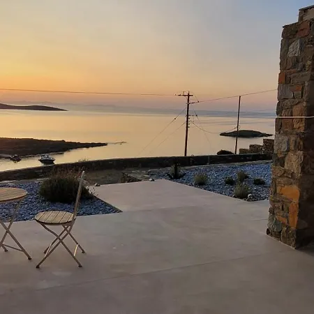 Naousa Villa *